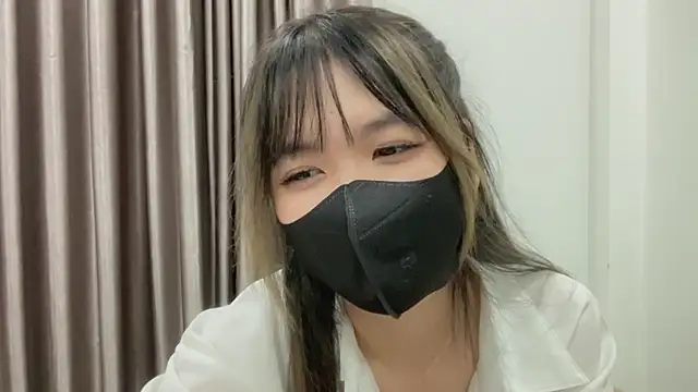 Snapshot of Your-Sunshine chatting on February 16, 4:42 pm Your-Sunshine online show from February 16, 4:42 pm