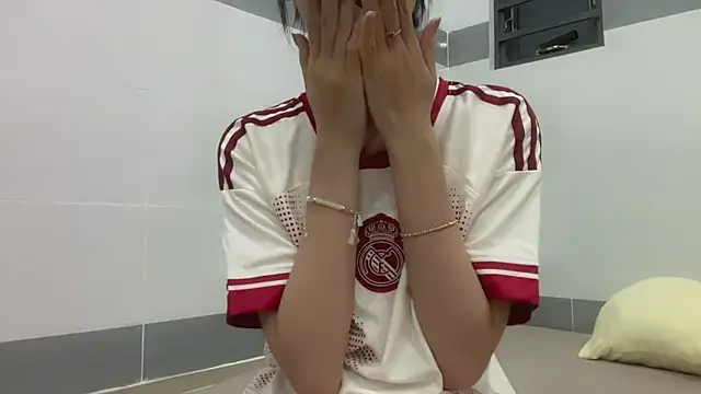 Snapshot of Your-Sunshine chatting on February 19, 5:16 pm Your-Sunshine online show from February 19, 5:16 pm