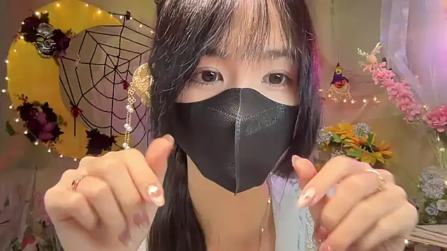 Snapshot of Your-Sunshine chatting on October 12, 4:39 pm Your-Sunshine online show from October 12, 4:39 pm