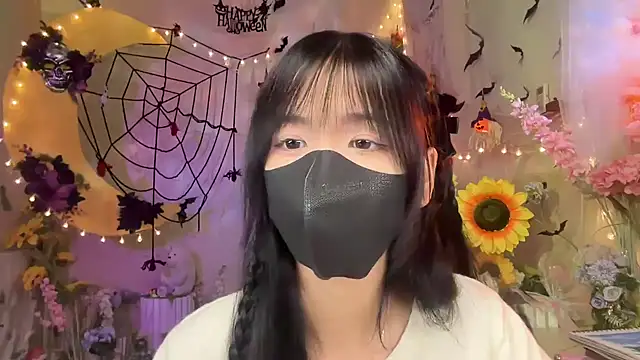 Snapshot of Your-Sunshine chatting on October 15, 4:18 pm Your-Sunshine online show from October 15, 4:18 pm