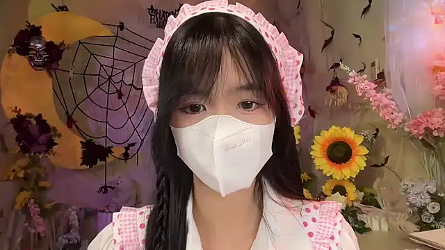 Snapshot of Your-Sunshine chatting on October 19, 4:07 pm Your-Sunshine online show from October 19, 4:07 pm