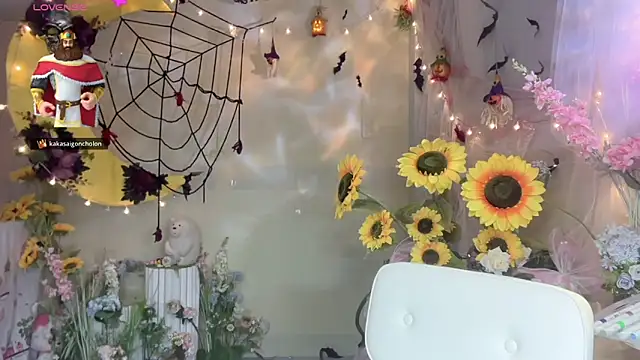 Snapshot of Your-Sunshine chatting on October 25, 5:19 pm Your-Sunshine online show from October 25, 5:19 pm