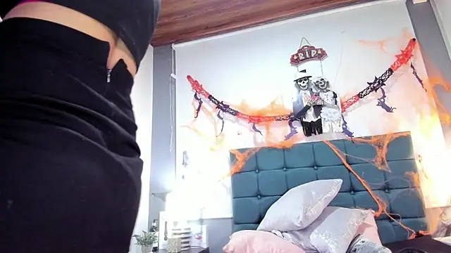 charlott lens online show from October 31, 2:29 pm