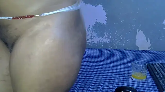 sweetchocolate9 online show from April 13, 8:36 pm