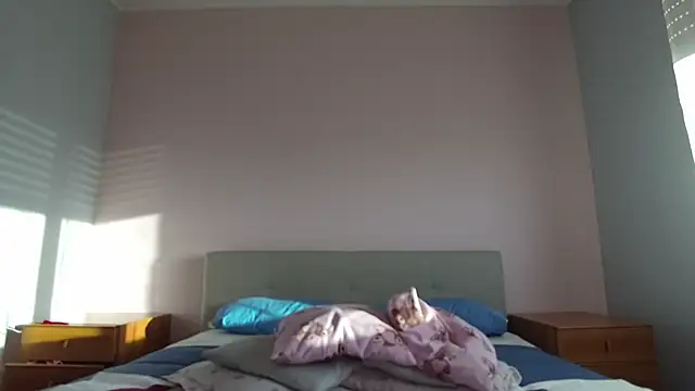 Chiara 2002 online show from April 24, 5:26 pm