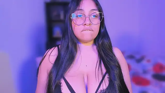 Snapshot of Soysofiarodrigu chatting on March 5, 7:49 pm Soysofiarodrigu online show from March 5, 7:49 pm