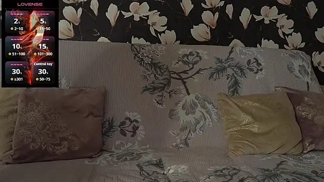 Snapshot of LybovNTV chatting on September 16, 8:32 pm LybovNTV online show from September 16, 8:32 pm