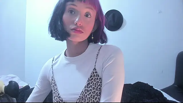 Snapshot of tati_cardenas chatting on February 18, 4:37 am tati cardenas online show from February 18, 4:37 am