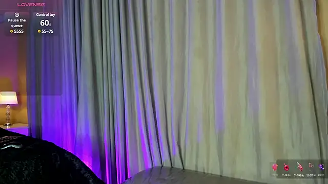 Snapshot of tati_cardenas chatting on March 19, 4:25 am tati cardenas online show from March 19, 4:25 am