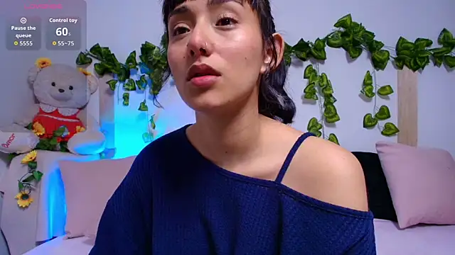 Snapshot of tati_cardenas chatting on November 27, 4:36 am tati cardenas online show from November 27, 4:36 am