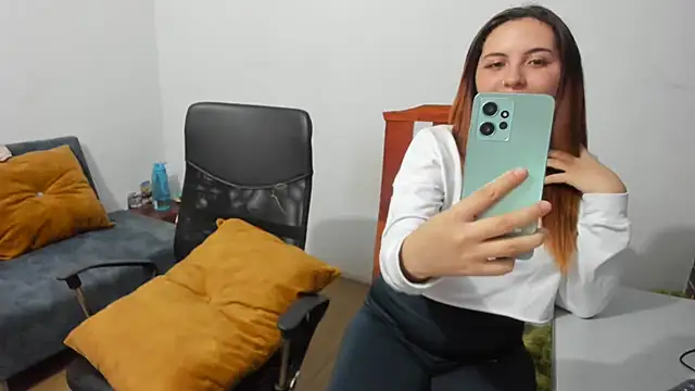  girls on fire  online show from February 14, 11:53 pm