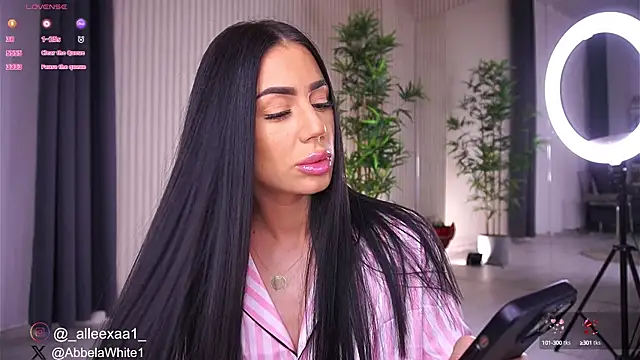 Snapshot of Abbela_White chatting on January 19, 6:53 am Abbela White online show from January 19, 6:53 am