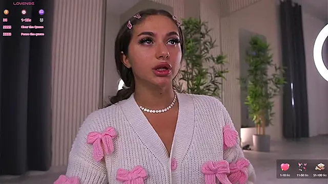 Snapshot of Abbela_White chatting on February 10, 7:04 am Abbela White online show from February 10, 7:04 am