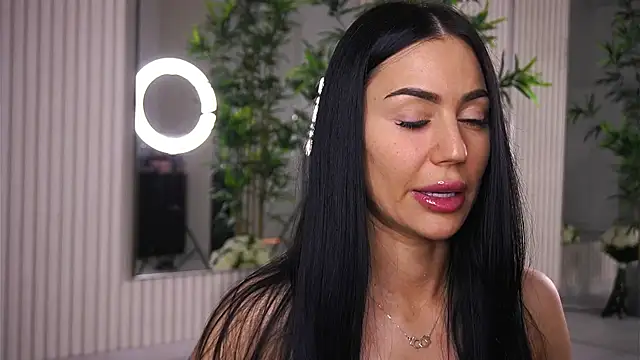 Snapshot of Abbela_White chatting on March 6, 9:36 am Abbela White online show from March 6, 9:36 am