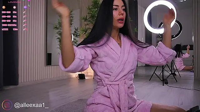 Snapshot of Abbela_White chatting on March 22, 6:43 am Abbela White online show from March 22, 6:43 am