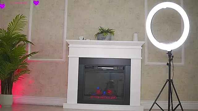 Abbela White online show from November 20, 7:08 am