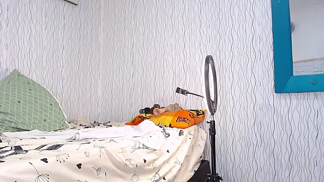 Snapshot of NadiaWhite chatting on February 18, 9:53 pm NadiaWhite online show from February 18, 9:53 pm