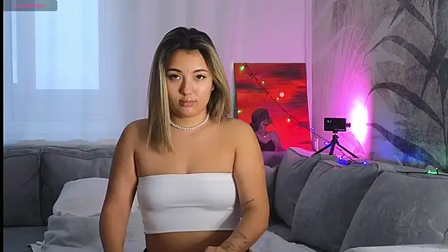 lily  foster online show from December 27, 6:24 am