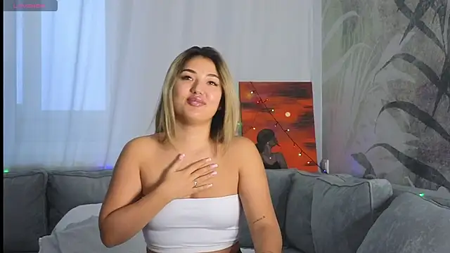 lily  foster online show from December 29, 6:03 am