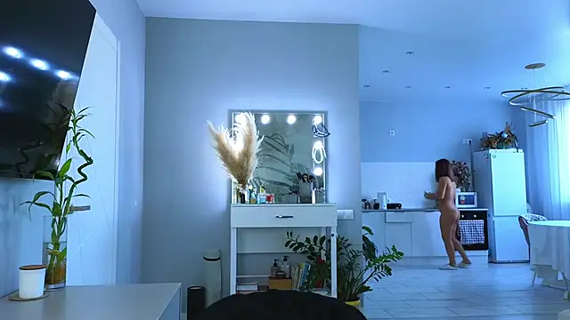 lily  foster online show from March 21, 8:06 am