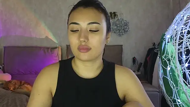 lily  foster online show from November 7, 9:53 am