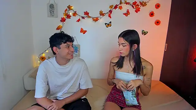 Snapshot of charlottte_queen chatting on September 15, 8:31 pm charlottte queen online show from September 15, 8:31 pm