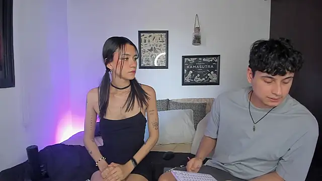 Snapshot of charlottte_queen chatting on July 13, 9:28 pm charlottte queen online show from July 13, 9:28 pm