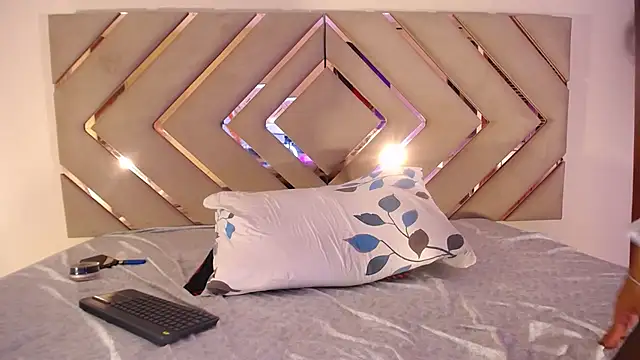 Raven foxter1 online show from February 6, 10:29 am