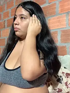 Snapshot of moncerrat_luna chatting on December 18, 12:07 pm moncerrat luna online show from December 18, 12:07 pm