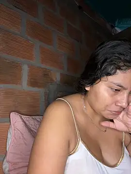 Snapshot of moncerrat_luna chatting on February 4, 3:26 pm moncerrat luna online show from February 4, 3:26 pm