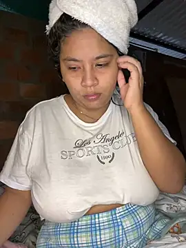 Snapshot of moncerrat_luna chatting on February 12, 5:16 pm moncerrat luna online show from February 12, 5:16 pm