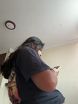 Snapshot of moncerrat_luna chatting on October 20, 7:36 pm moncerrat luna online show from October 20, 7:36 pm