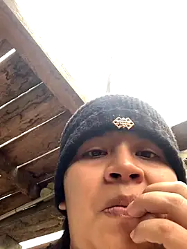 moncerrat luna online show from November 15, 7:32 pm