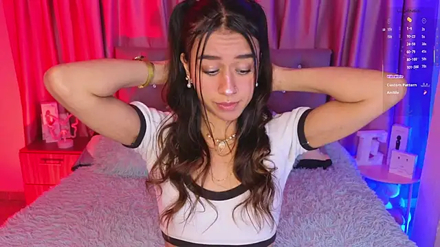 Emiily Scott1 online show from April 16, 11:51 pm