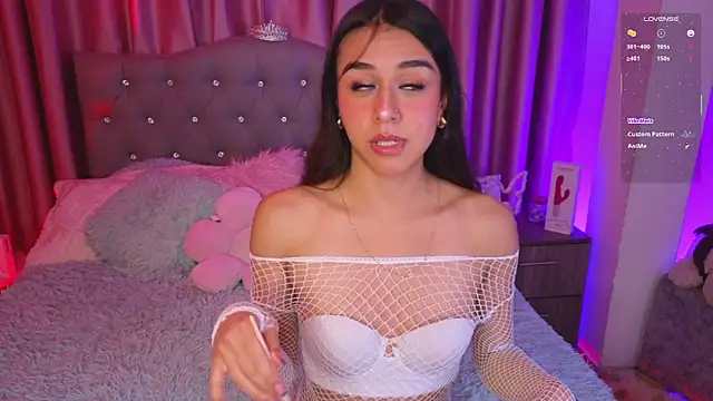 Emiily Scott1 online show from July 11, 3:20 am