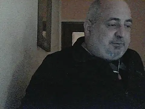 Snapshot of Paolino_8316 chatting on January 11, 3:06 pm Paolino 8316 online show from January 11, 3:06 pm