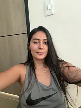 Sophie  Foxxx online show from April 19, 6:10 pm