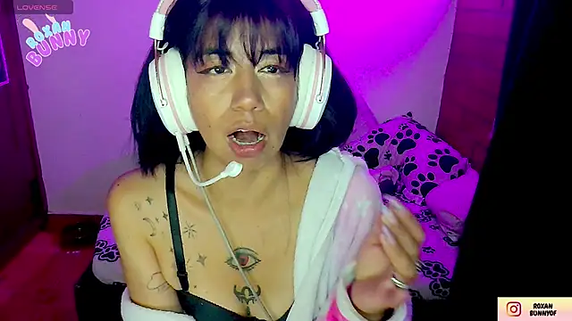 Roxanbunny1 online show from November 7, 4:12 am