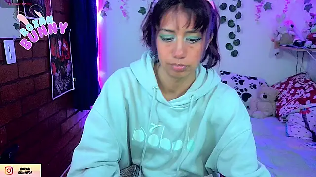 Roxanbunny1 online show from April 21, 1:50 pm