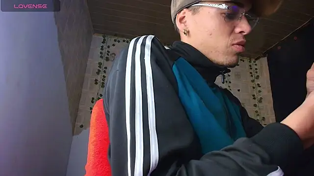 kisstarxxx online show from September 23, 2:58 am