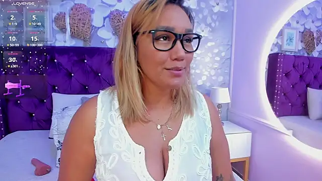 dalila salazar online show from April 7, 3:29 am