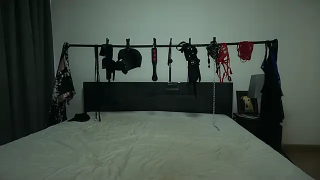 Snapshot of claudiacvc95 chatting on December 5, 4:43 am claudiacvc95 online show from December 5, 4:43 am