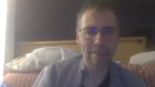 Snapshot of ptitcanard60600 chatting on November 8, 10:30 pm ptitcanard60600 online show from November 8, 10:30 pm