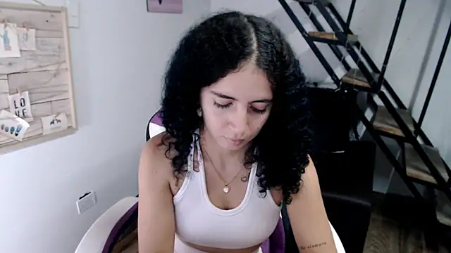 samantha baby  online show from December 17, 6:25 pm