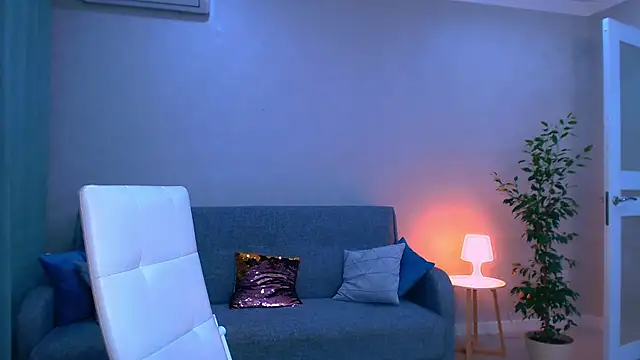 LesleySweet online show from April 23, 6:32 pm