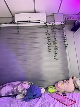 Snapshot of Lovely_Janeth chatting on December 4, 4:00 am Lovely Janeth online show from December 4, 4:00 am