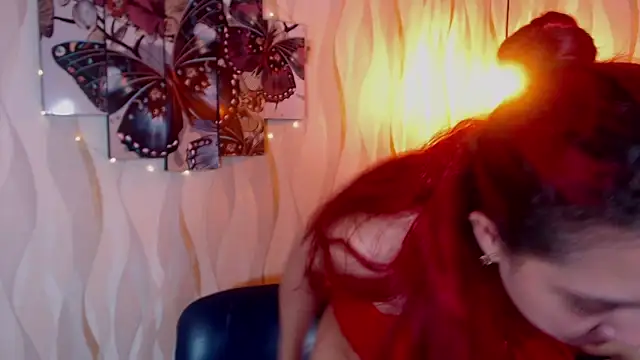 Snapshot of IsabelaLatina chatting on September 8, 2:27 pm IsabelaLatina online show from September 8, 2:27 pm