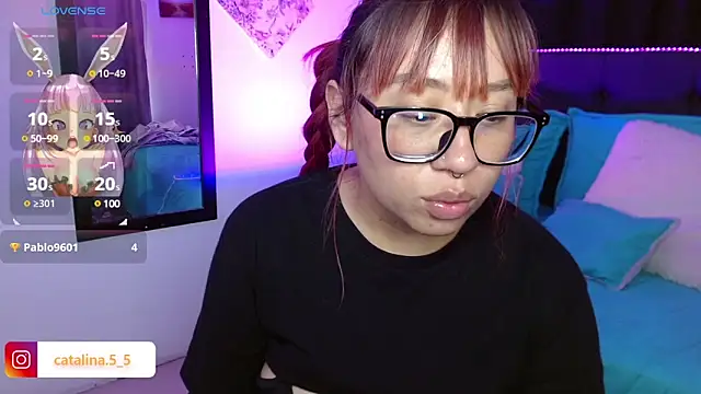 Snapshot of Kata_Bigboobs chatting on March 7, 9:17 pm Kata Bigboobs online show from March 7, 9:17 pm