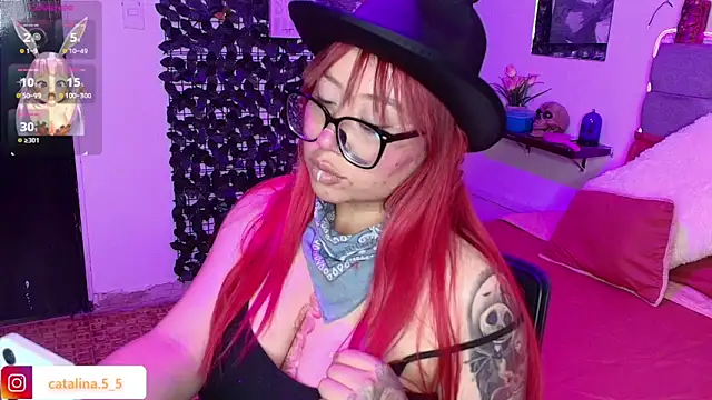 Snapshot of Kata_Bigboobs chatting on October 17, 4:53 pm Kata Bigboobs online show from October 17, 4:53 pm