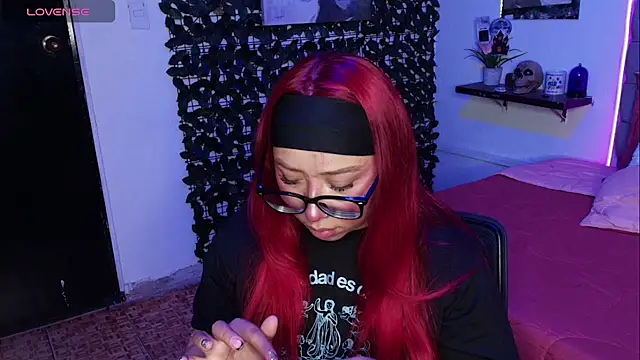 Snapshot of Kata_Bigboobs chatting on November 2, 5:15 pm Kata Bigboobs online show from November 2, 5:15 pm